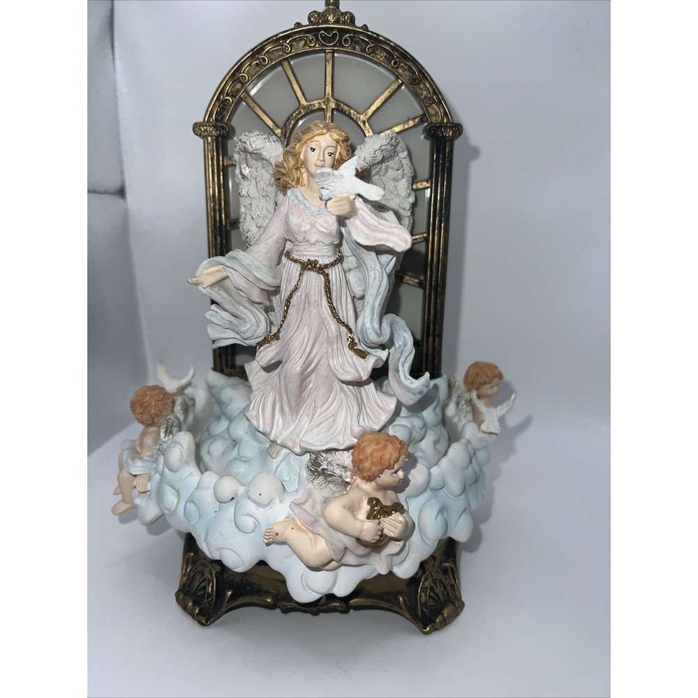 In Box 1999 Avon Divine Angel with Cherubs Light Up Music Box Caucasian A1999c